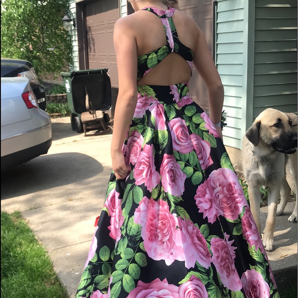 Prom Dress - Picture 2 of 2